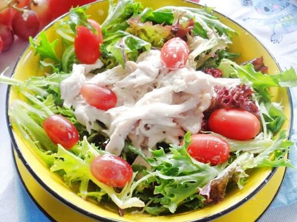salad-uc-ga-sot-sua-chua