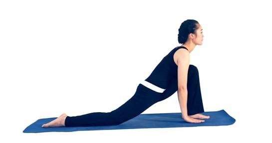 7 đông tác tập yoga vào buổi sáng2