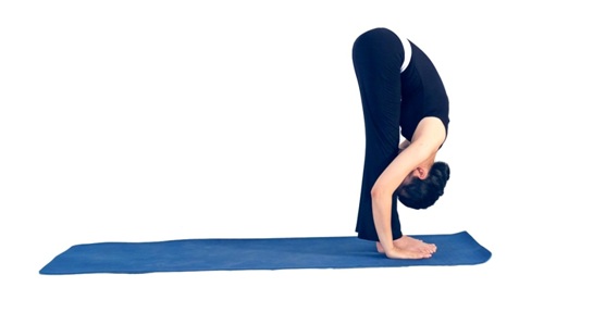 7 đông tác tập yoga vào buổi sáng4